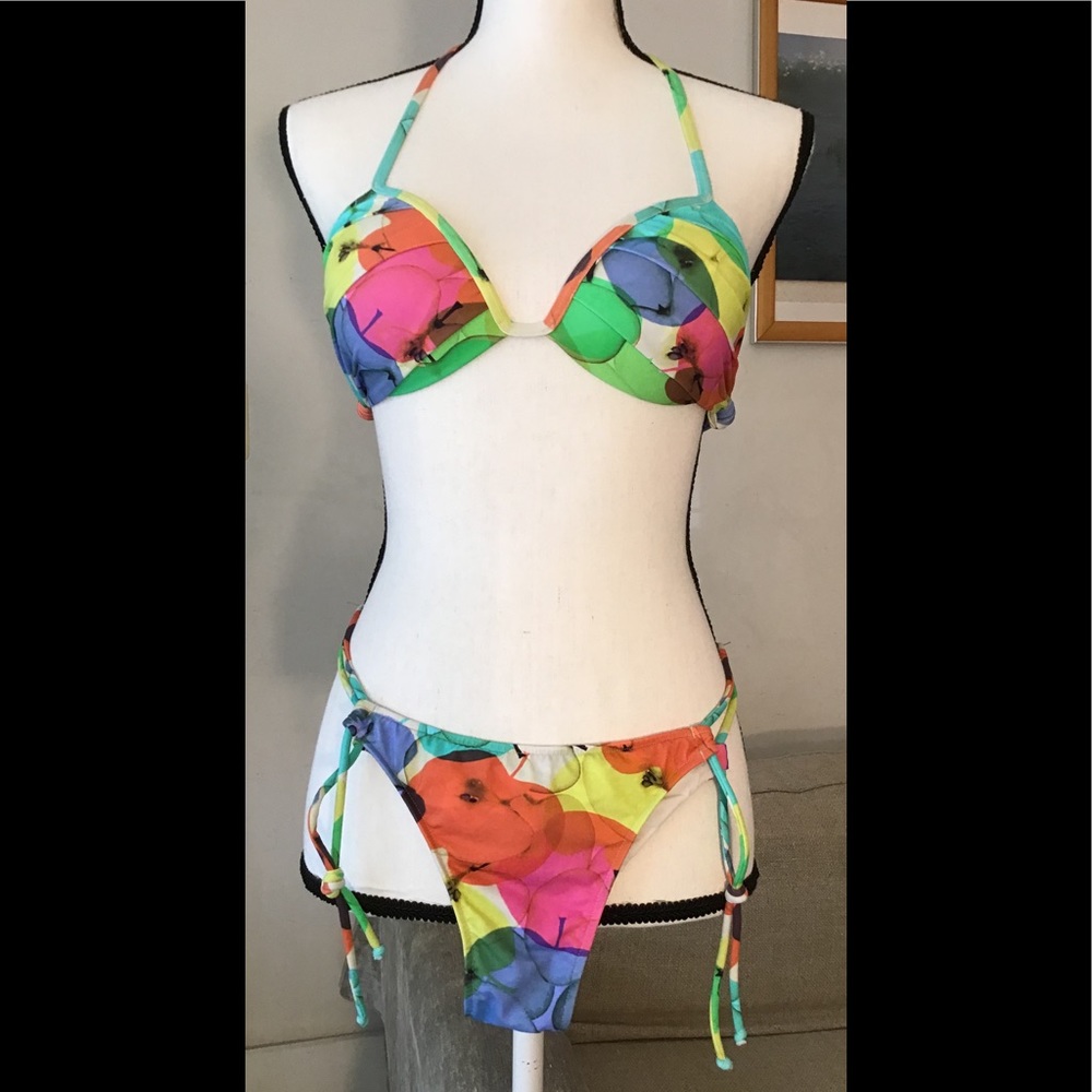 🇦🇷 Indecense swim top & bottom. S